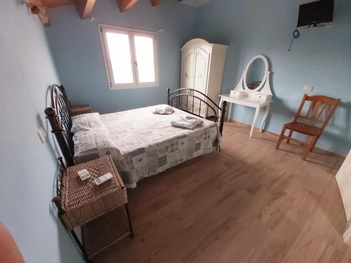 B&B Il Cenerino SantʼAntìoco Buitenkant foto